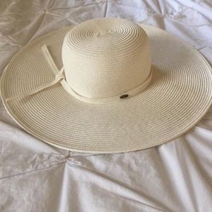 Wide-Brim Off White Floppy Sun Hat